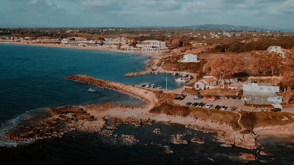 Σκαφιδιά: Η μαγευτική τοποθεσία της δυτικής Πελοποννήσου με την πανέμορφη παραλία