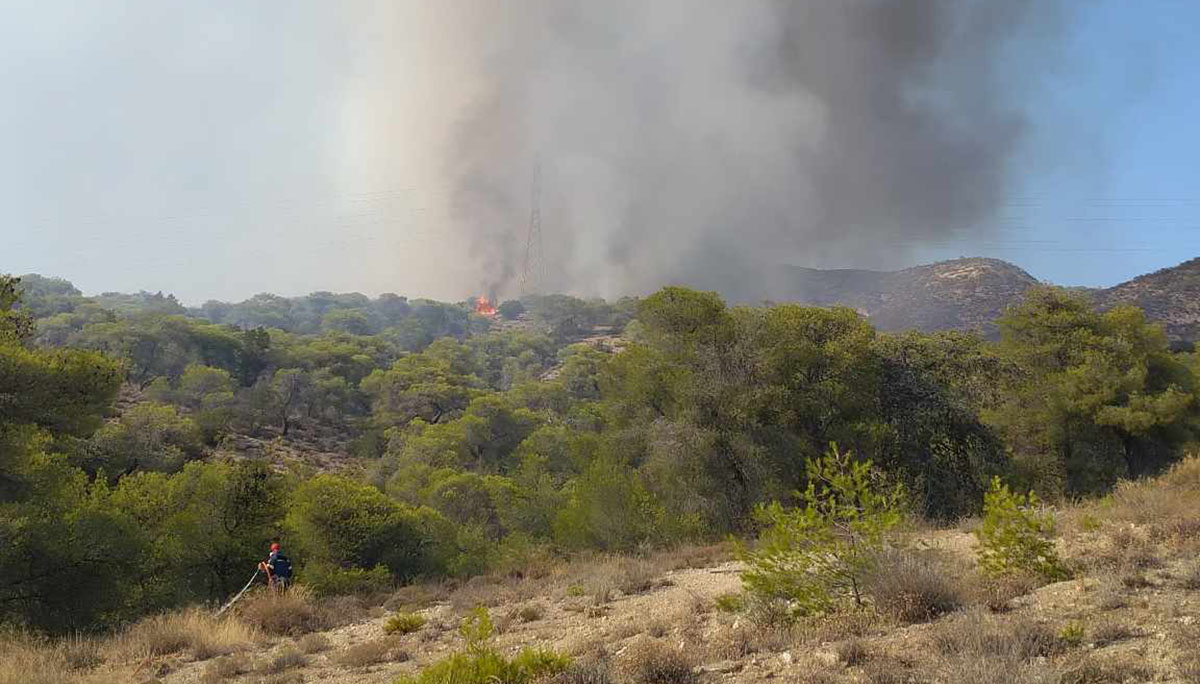 Φωτιά στο Λουτράκι: Κάηκαν περισσότερα από 40 σπίτια και πάνω από 15.000 στρέμματα
