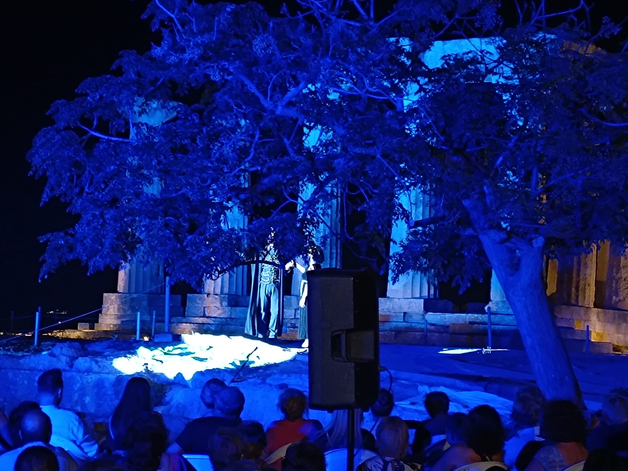 Αρχαία Κόρινθος: Ένα θέατρο θέας άξιο