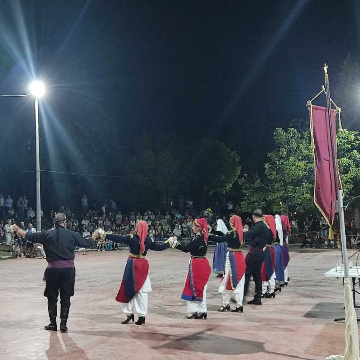 Καλαμάτα: Παραδοσιακοί χοροί και τραγούδια στο “2ο Αντάμωμα Παραδοσιακών Χορών Δήμου Καλαμάτας”