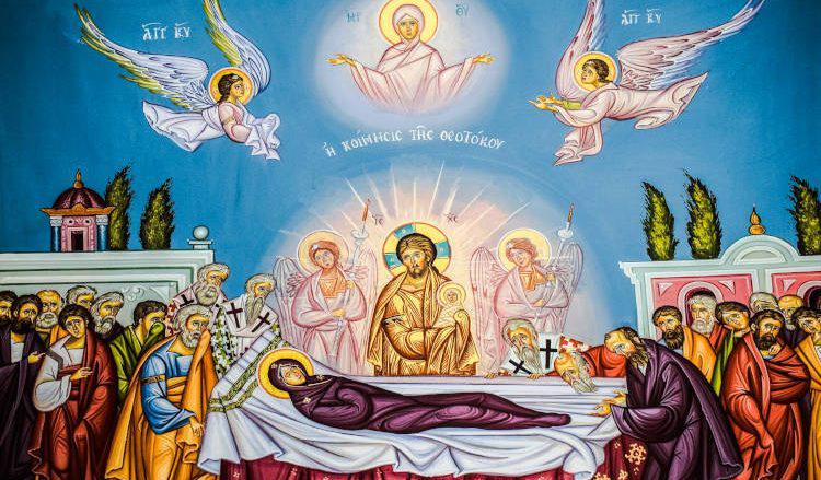 Ερμιόνη: Με κάθε λαμπρότητα η περιφορά της Ιερής Εικόνας στο ναό Κοιμήσεως της Θεοτόκου