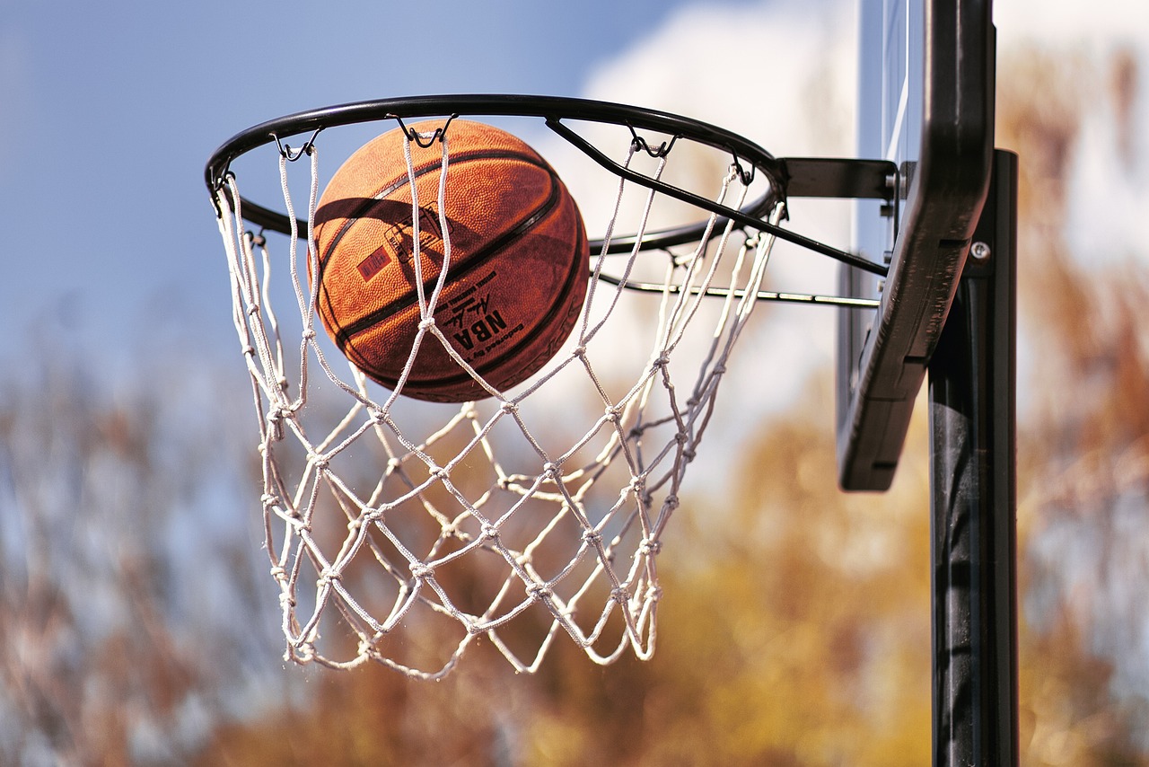 4 τηλεοπτικές σειρές για το μπάσκετ που δεν πρέπει να χάσετε