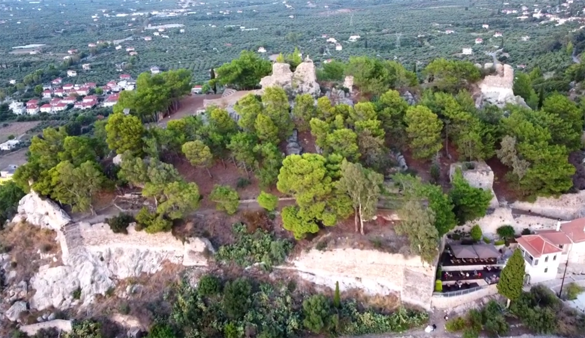 Ένα από τα πιο σημαντικά κάστρα στην Πελοπόννησο επί Φραγκοκρατίας με μοναδική θέα