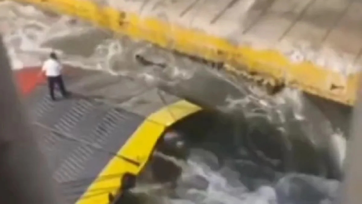 Ανατριχιαστικό βίντεο: Ανατροπή δεδομένων για το πρωτοφανές δυστύχημα στο λιμάνι του Πειραιά