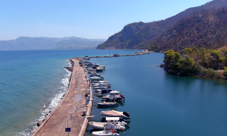 Μαυρολίμνη Λουτρακίου