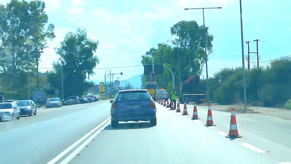 Τοποθετούνται ηλεκτρονικές πινακίδες για τους οδηγούς στην εθνική Οδό Άργους- Ναυπλίου