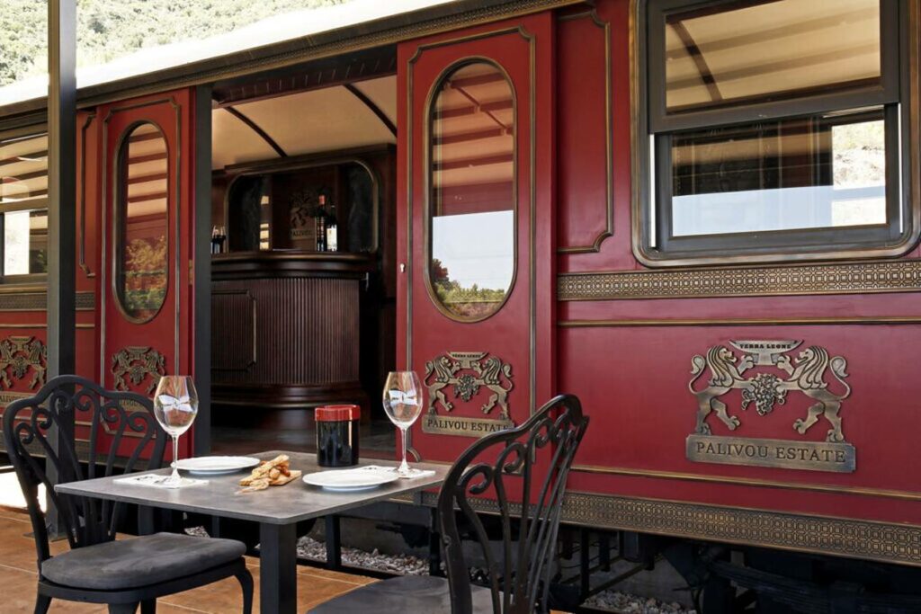wine bar βαγόνι τρένου στη Νεμέα (3)