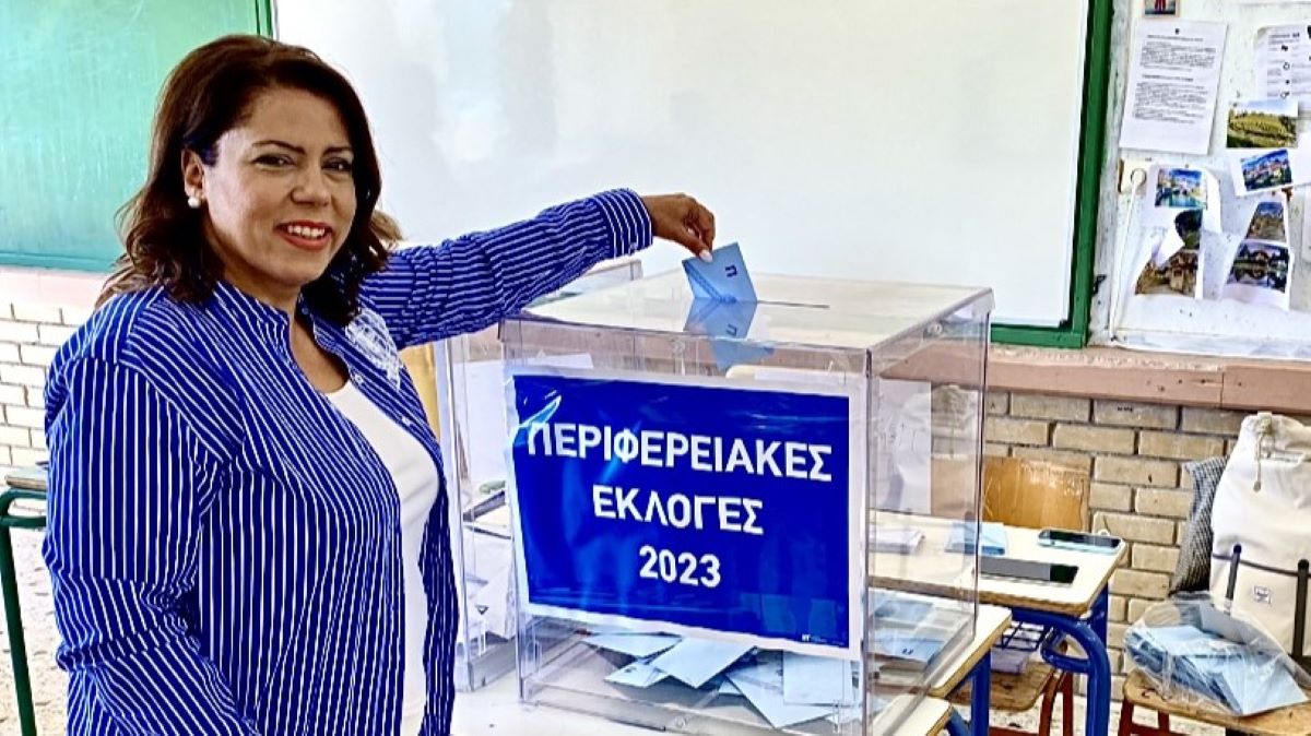 Το εκλογικό της δικαίωμα άσκησε η Έλενα Χατζηνικολάου