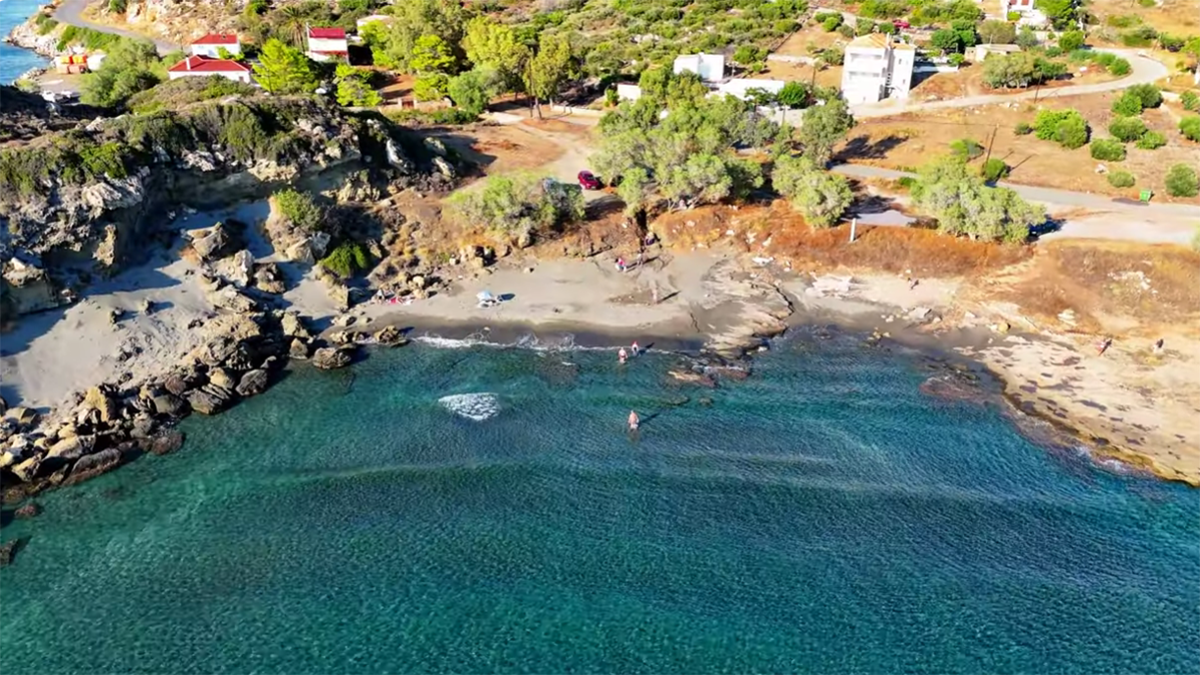 Νεάπολη Λακωνίας: Η άγνωστη Αμμίτσα με χώρο για παιχνίδι και σκιά για πικνίκ