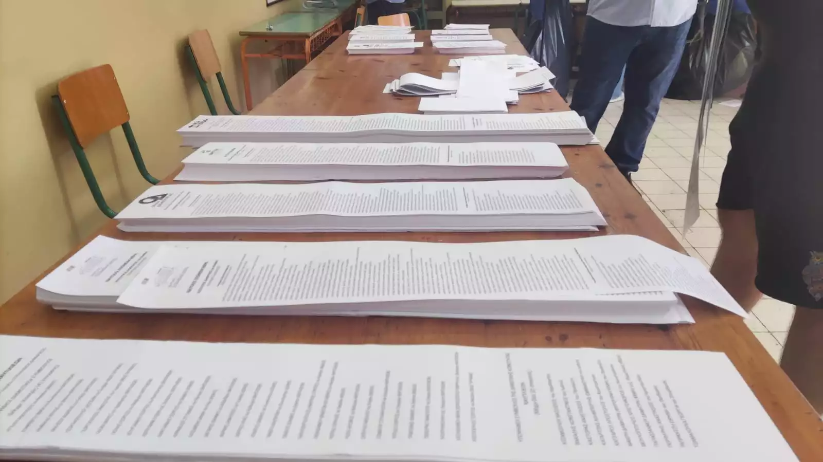 Ψηφοδέλτια «σεντόνια» ταλαιπωρούν τους ψηφοφόρους σε Άργος και Ναύπλιο