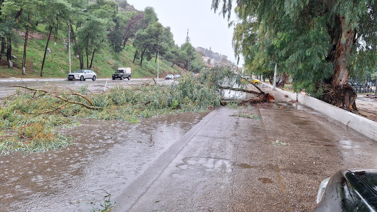 Δυνατό μπουρίνι Ναύπλιο ζημιές (1)