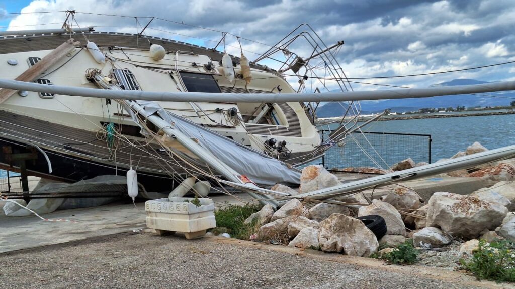 Ιστιοφόρο κακοκαιρία Ναύπλιο (3)
