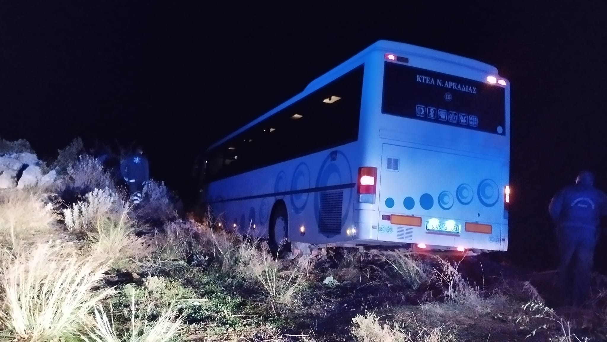 Αρκαδία: Συγκλονίζει η μοναδική επιβάτης του ΚΤΕΛ – «Έβλεπα το λεωφορείο να φτάνει στον γκρεμό»