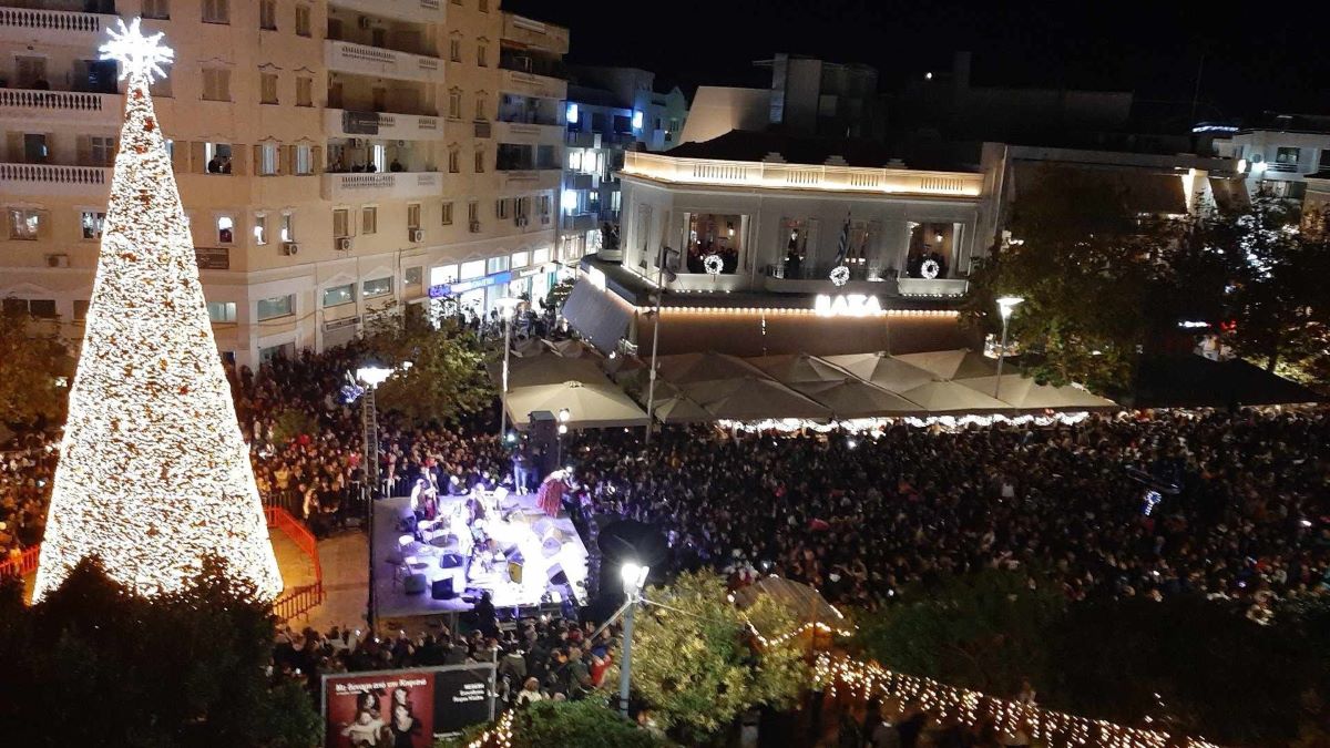 Χριστουγεννιάτικο δέντρο Καλαμάτα