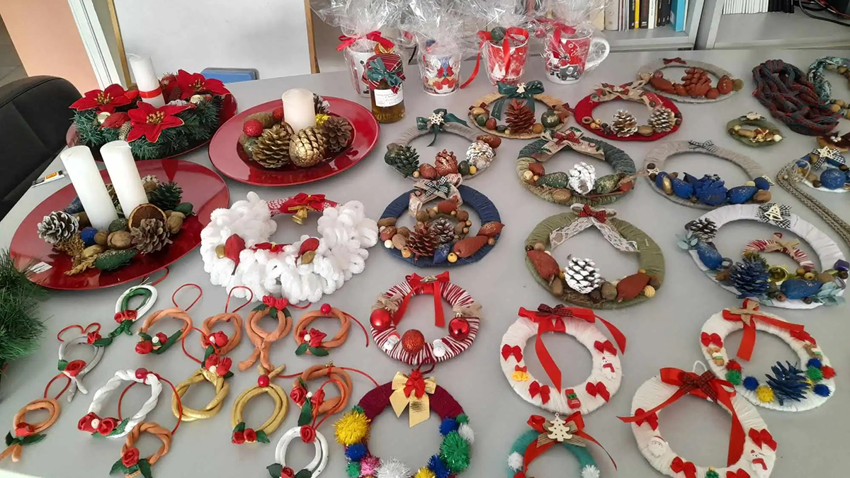 Άργος: Χειροποίητες κατασκευές, κοσμήματα, γλυκά και ιδέες στο χριστουγεννιάτικο bazaar του ΣΥΚΑΦΙΑΡ