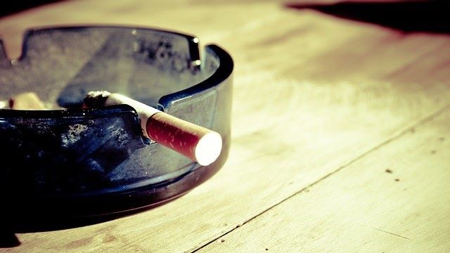 Κόβουν δια ροπάλου το κάπνισμα στην Περιφέρεια Πελοποννήσου – Πρόστιμα και στους υπαλλήλους