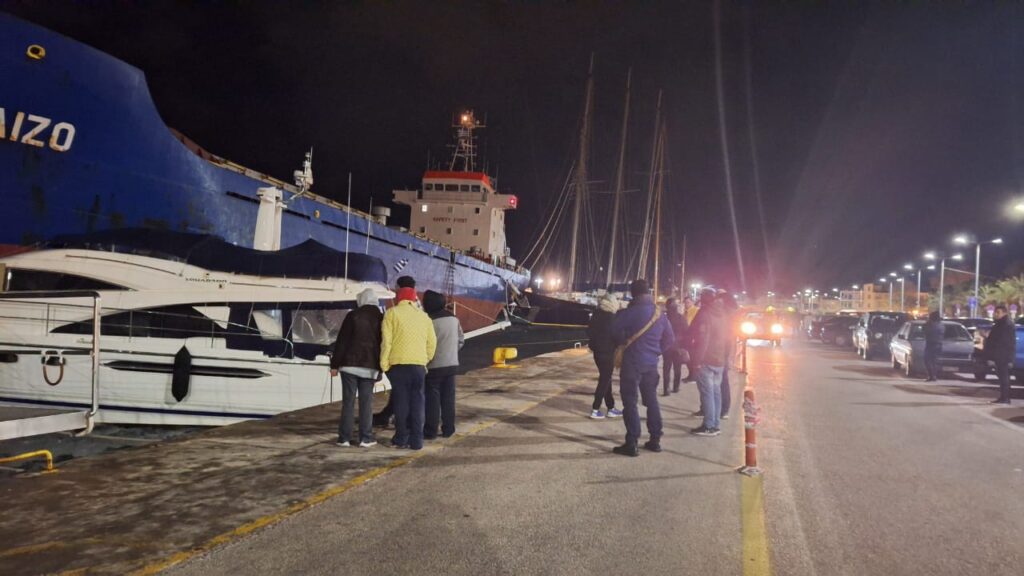 Λιμάνι Ναύπλιο πρόσκρουση φορτηγό πλοίο (1)