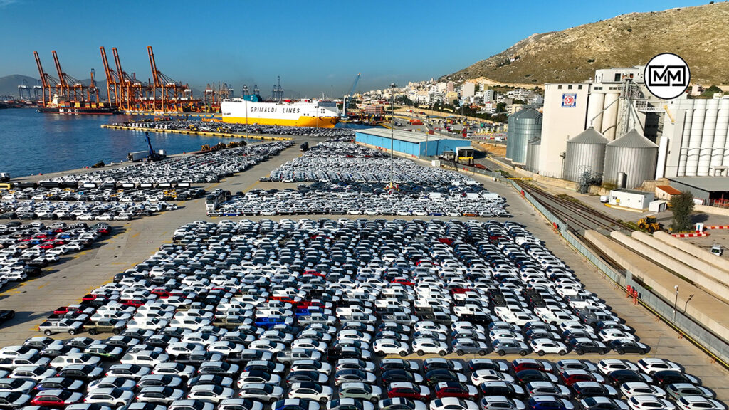 Πειραιάς πάρκινγκ καινούρια αυτοκίνητα (3)