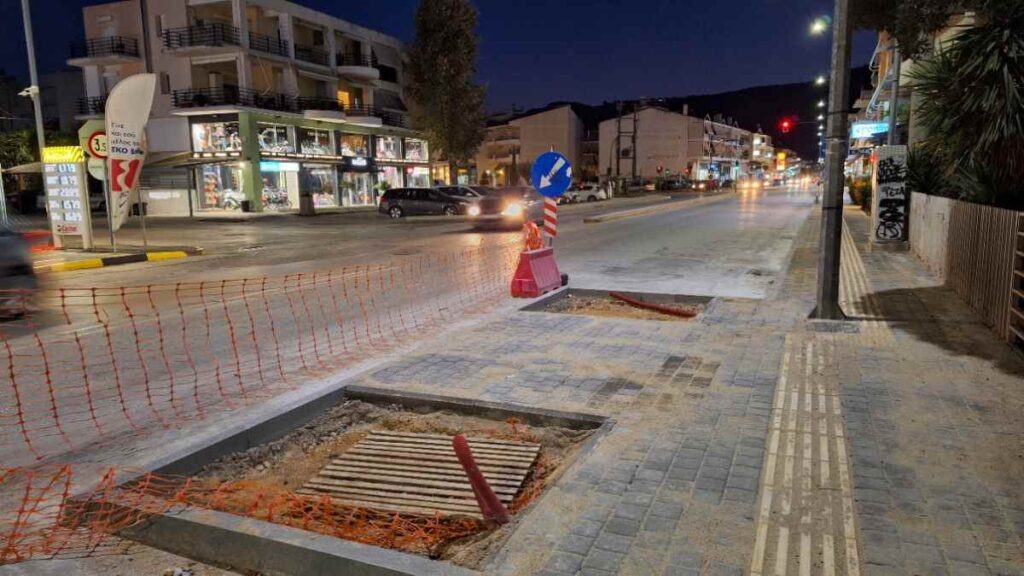 Φαρδιά πεζοδρόμια στην Άργους Ναύπλιο (1)