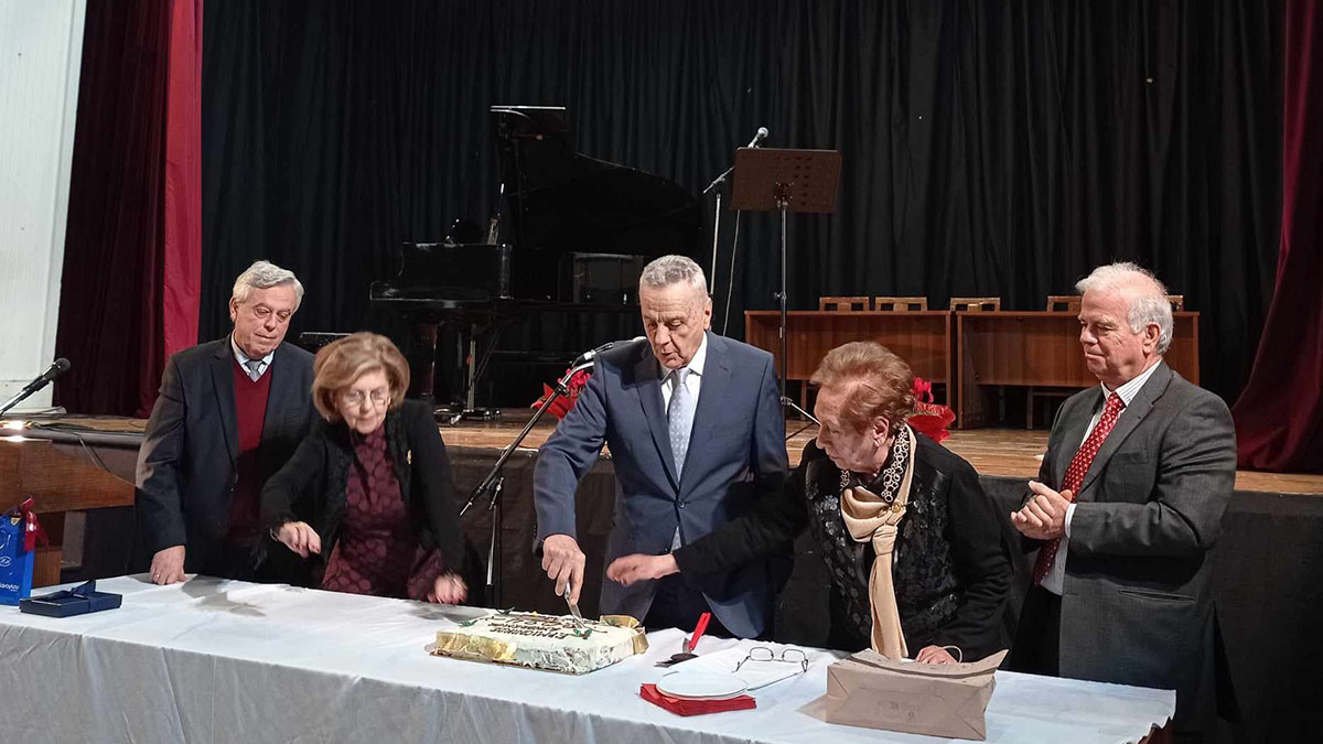 Ο Ερμιονικός Σύνδεσμος έκοψε την πίτα σε μία όμορφη εκδήλωση στον Πειραιά