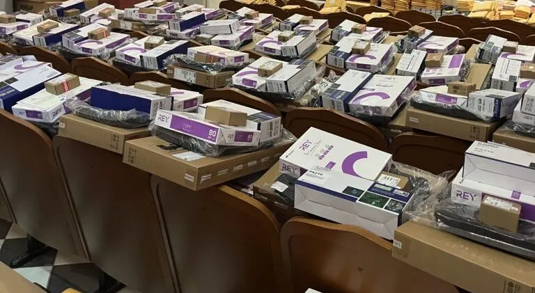 Με 50 laptops και εκτυπωτές εξοπλίστηκε η Μητρόπολη Αργολίδας
