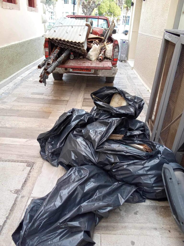 Σκουπίδια δημαρχείο Ναυπλίου (2)