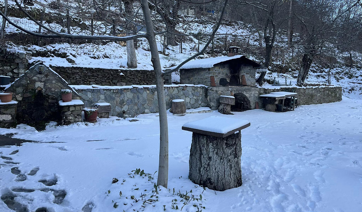 Πανέμορφο κατάλευκο τοπίο στον Ταΰγετο