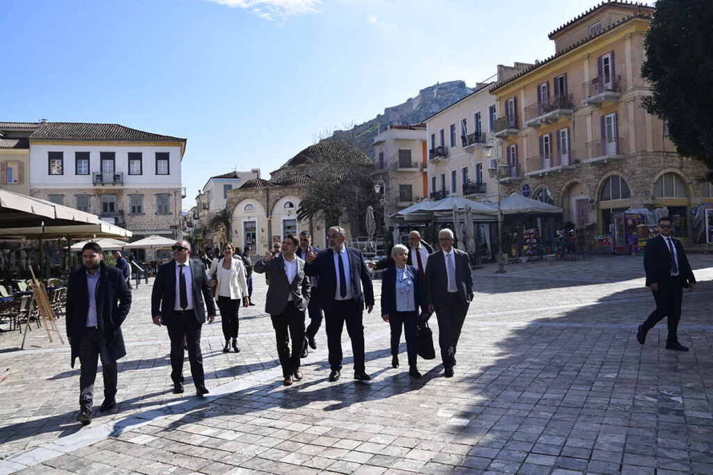 Αμερικανός πρέσβης Ναύπλιο (2)