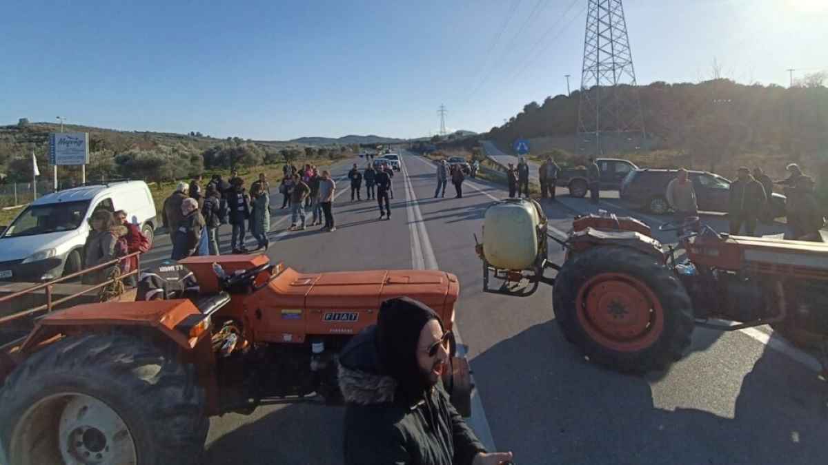 Αγρότες τρακτέρ Λακωνία κινητοποιήσεις Μπλόκο Δαφνίου