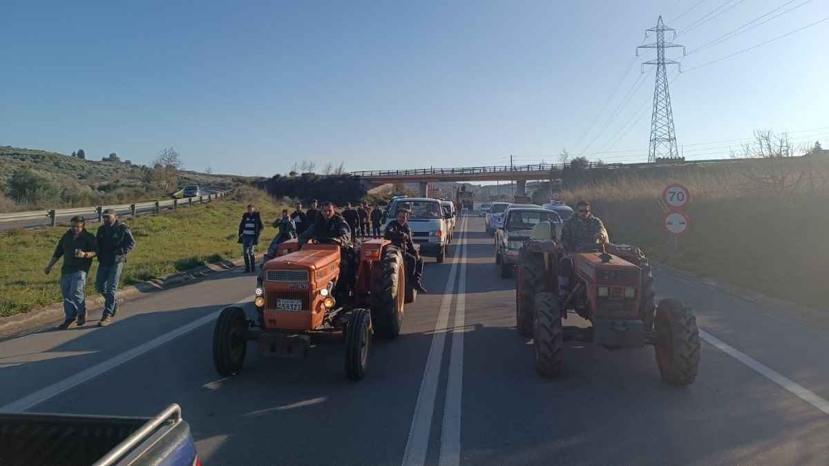 Αγρότες τρακτέρ Λακωνία κινητοποιήσεις Μπλόκο Δαφνίου