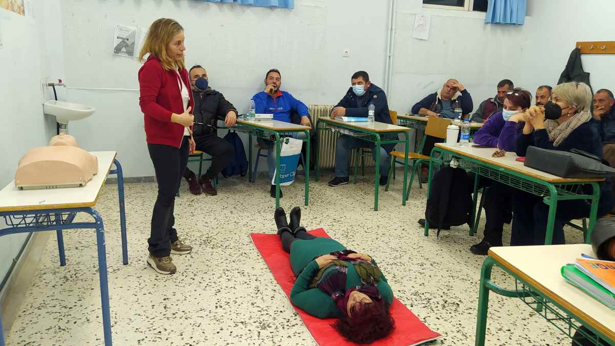 Μάθημα πρώτων βοηθειών στο ΣΔΕ Ναυπλίου