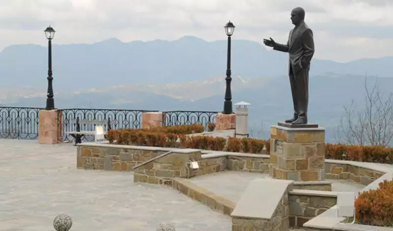 Πελοπόννησος: Ένα χωριό, τρεις πρωθυπουργοί, δύο υπουργοί και πολλοί δημόσιοι υπάλληλοι