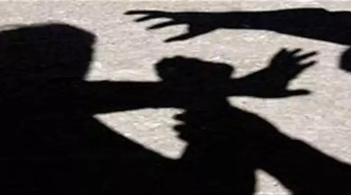 Έξαρση βίας στην Καλαμάτα: 5 άτομα ξυλοφόρτωσαν 16χρονο έξω από σχολείο