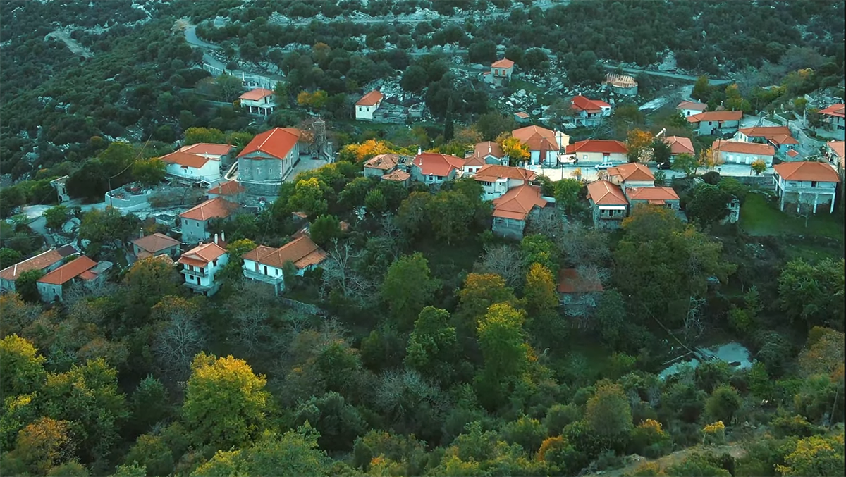 Το καταπράσινο χωριό της Μεσσηνίας με όνομα που φοβίζει