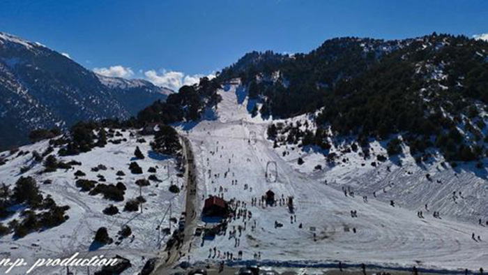 Χιονοδρομικό Κέντρο Ζήρειας: Μοναδική εμπειρία χειμερινών σπορ για μικρούς και μεγάλους