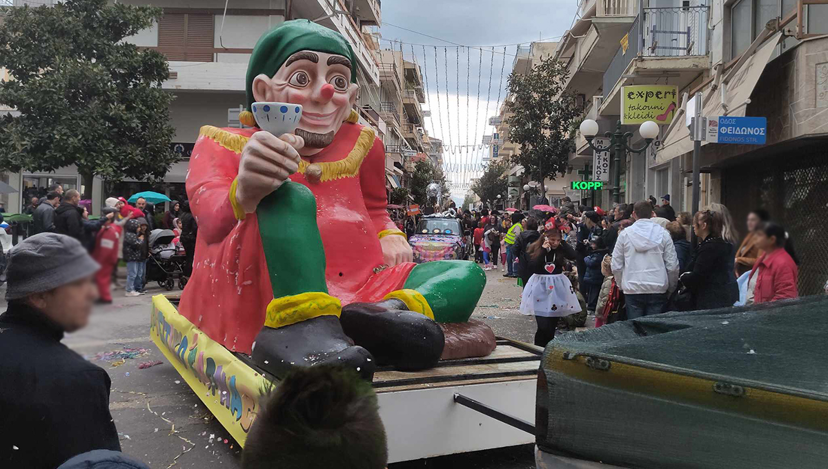 Με μεγάλη συμμετοχή η καρναβαλική παρέλαση στο Άργος (Εικόνες, βίντεο)