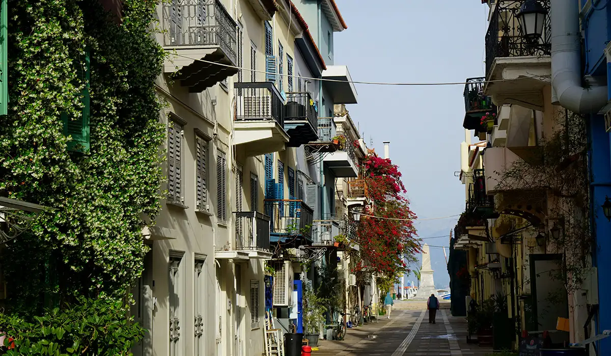 Ναύπλιο: Η Παλιά Πόλη και οι εναπομείναντες κάτοικοι που αντιστέκονται