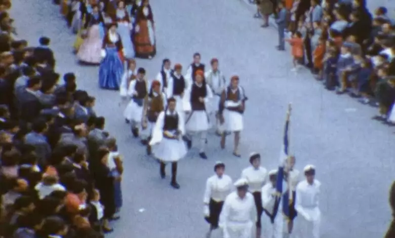 Η παρέλαση της 25ης Μαρτίου στην Καλαμάτα το 1960 (Βίντεο)