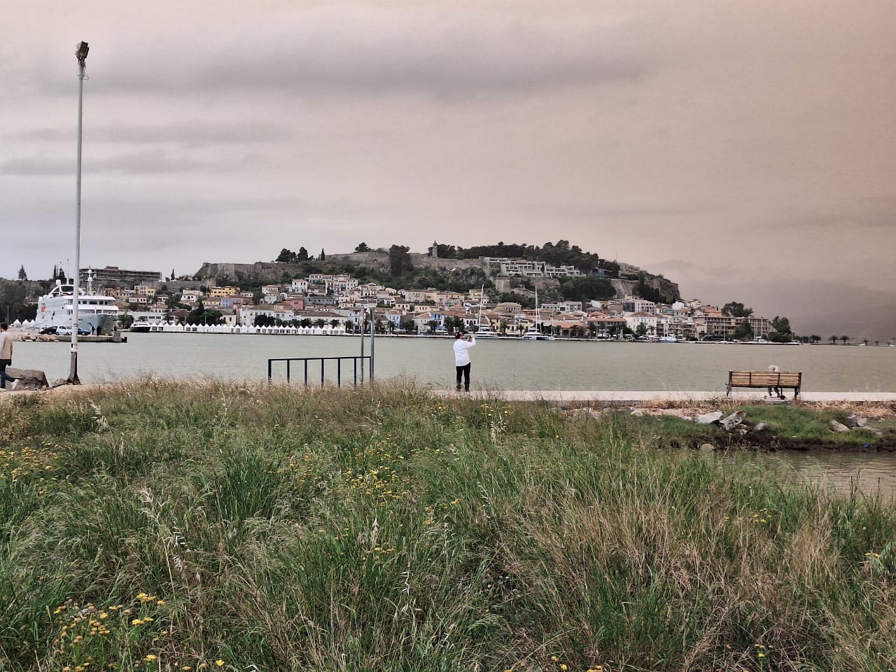 Σκόνη, ζέστη και λασποβροχές – Η Πελοπόννησος στο επίκεντρο