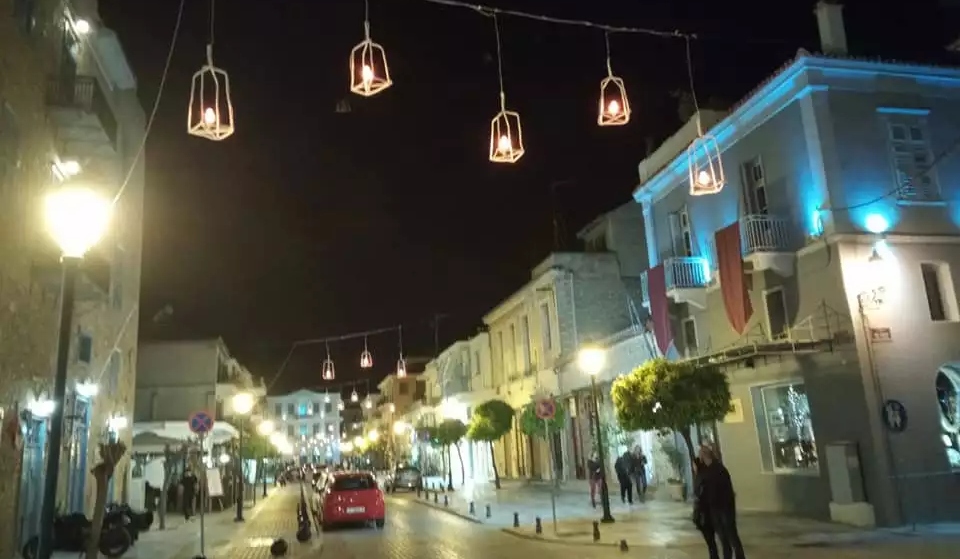 Φουλάρουν για Πάσχα Ναύπλιο και Καλαμάτα