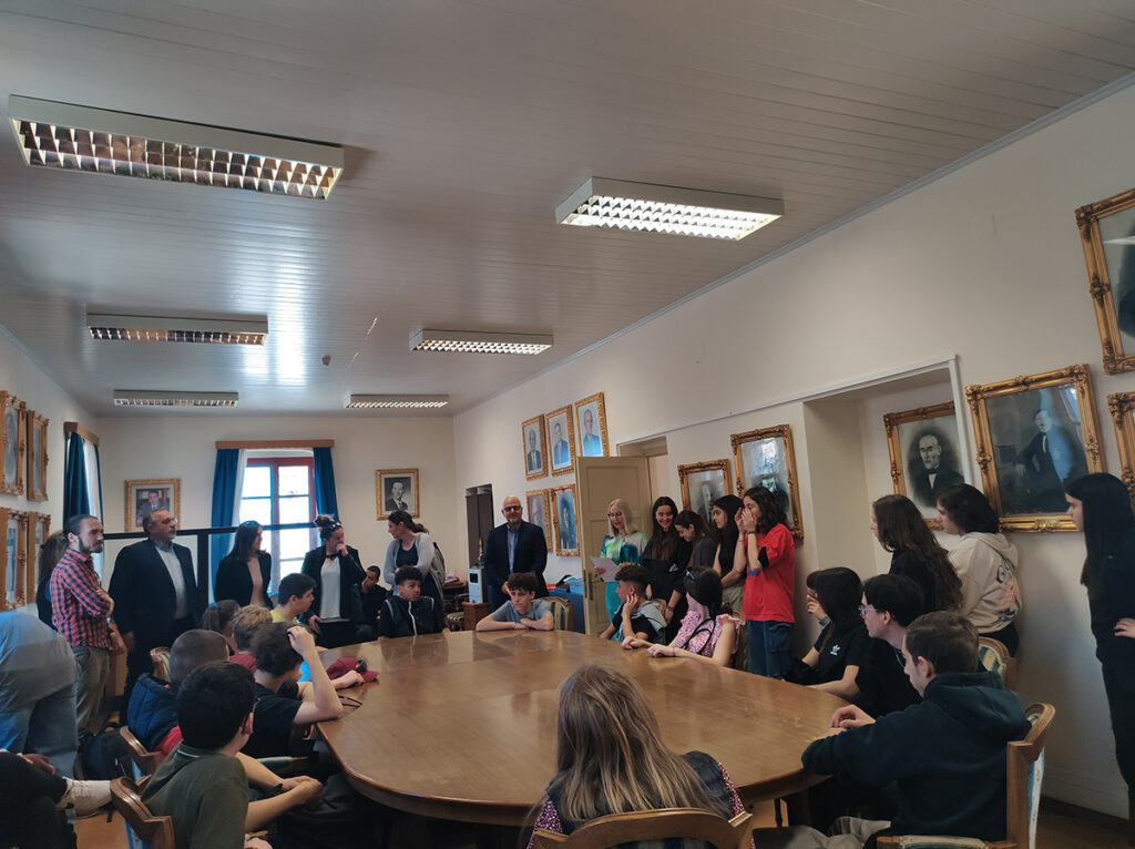 Μαθητές από τη Γαλλία επισκέφθηκαν το Δημαρχείο Ναυπλίου