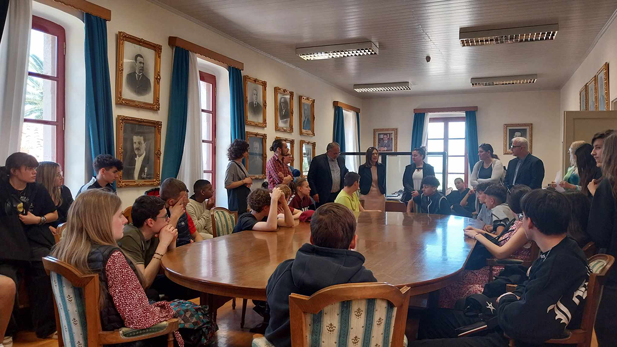 Μαθητές από τη Γαλλία επισκέφθηκαν το Δημαρχείο Ναυπλίου