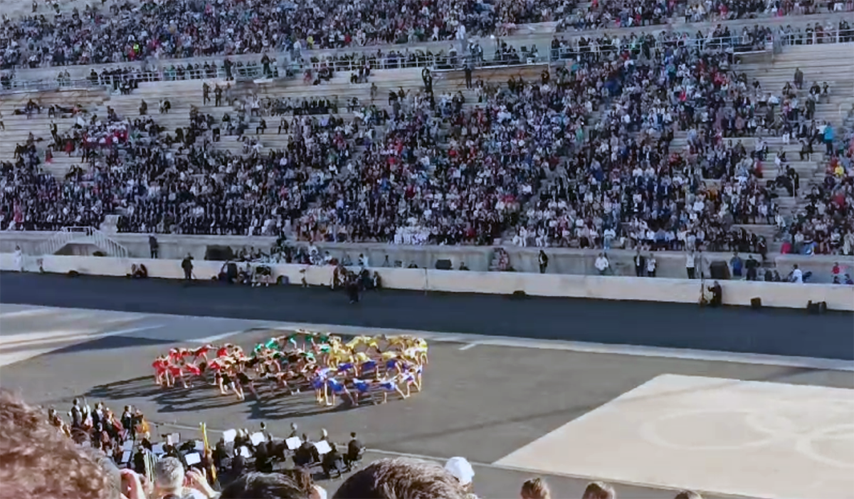 Στο δρόμο για Παρίσι η Ολυμπιακή Φλόγα – Η τελετή παράδοσης στο Καλλιμάρμαρο