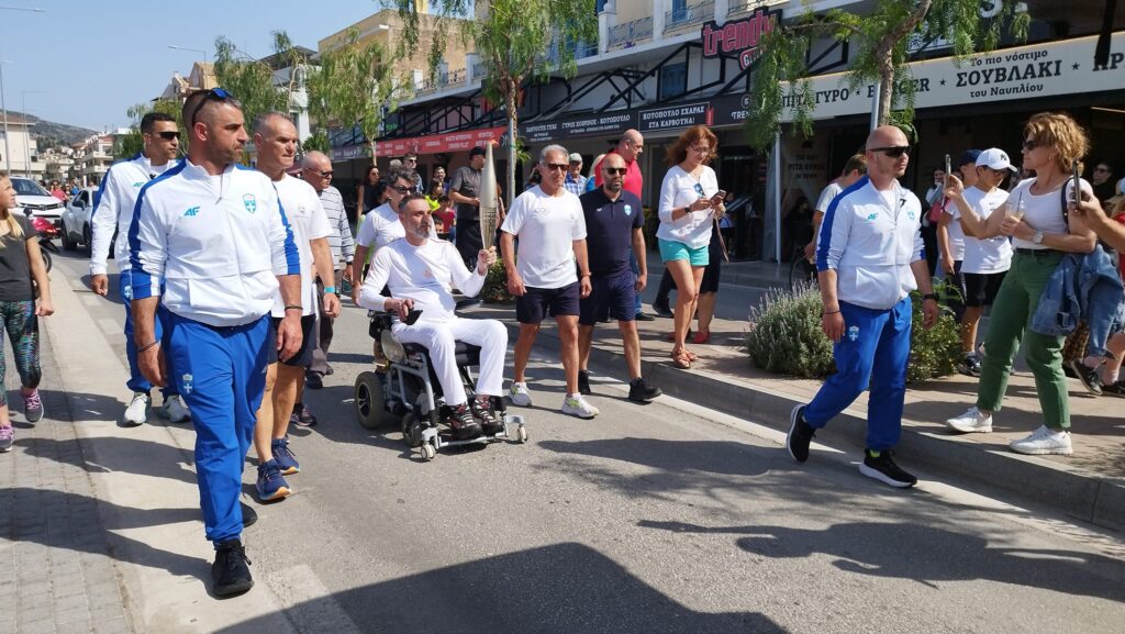 Η Ολυμπιακή φλόγα στο Ναύπλιο Ολυμπιακοί αγώνες Παρίσι 2024