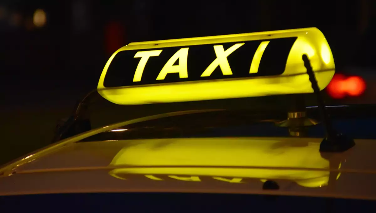 Αρκαδία: Ταξιτζής οδηγούσε σαν τρελός σε μαθητικό δρομολόγιο