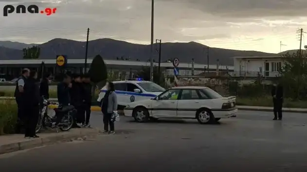 Αυτοκίνητο που οδηγούσε ηλικιωμένος συγκρόυστηκε με μηχανάκι στην Τρίπολη