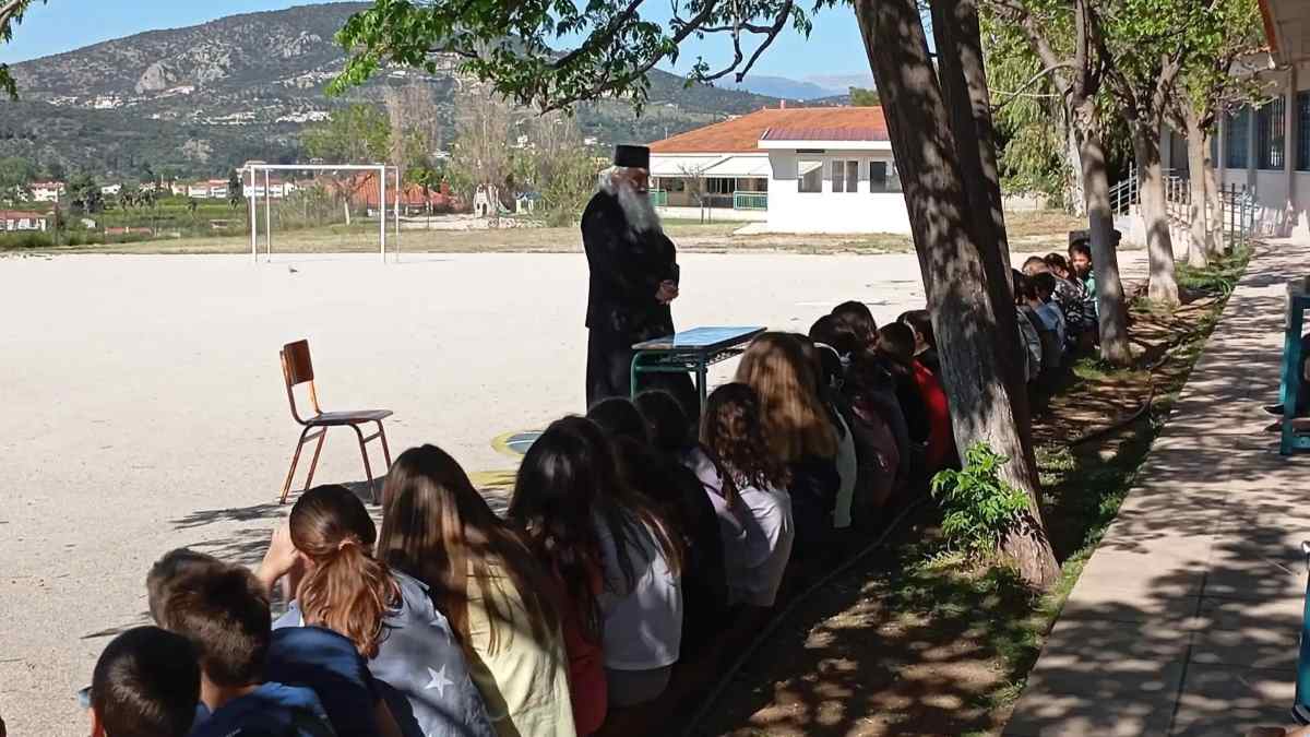 Μαθητές από το Δρέπανο γνώρισαν τον μητροπολίτη Αργολίδας