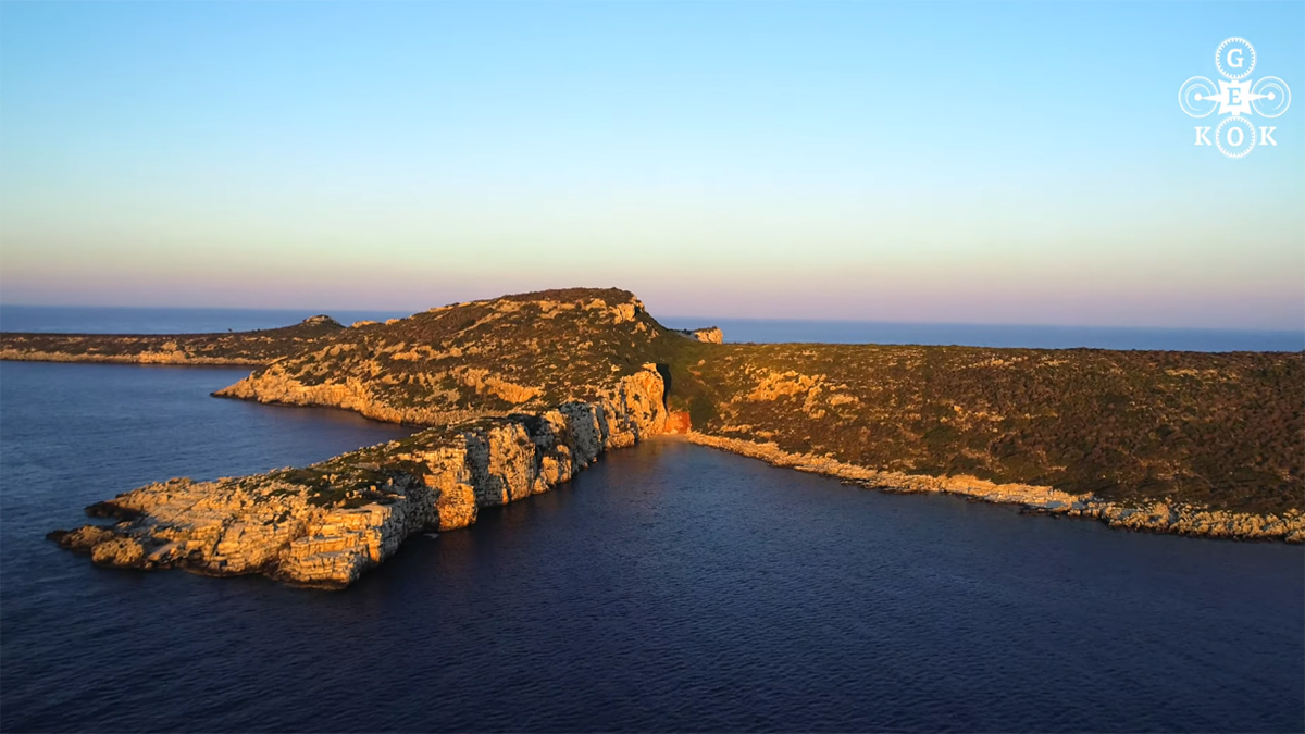 Το «μυστικό» νησί της Μεσσηνίας που υπήρξε λημέρι του Πειρατή Κατούλια