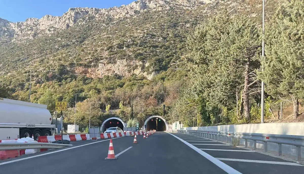 Κόρινθος – Τρίπολη: Αποκλείουν την Εθνική Οδό για να περάσουν ανεμογεννήτριες