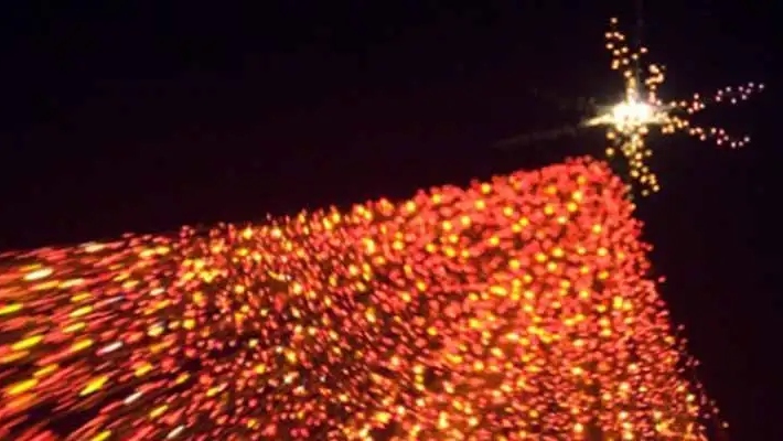 Ανάβει το Χριστουγεννιάτικο δέντρο στην Ασίνη